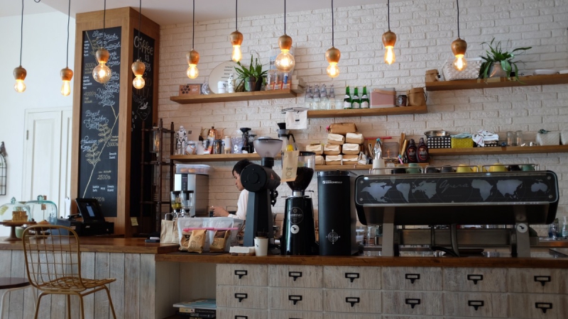 ecommerce-ST PAUL EN FORET-min_coffee_shop_light_cafe_coffee_shop-32620